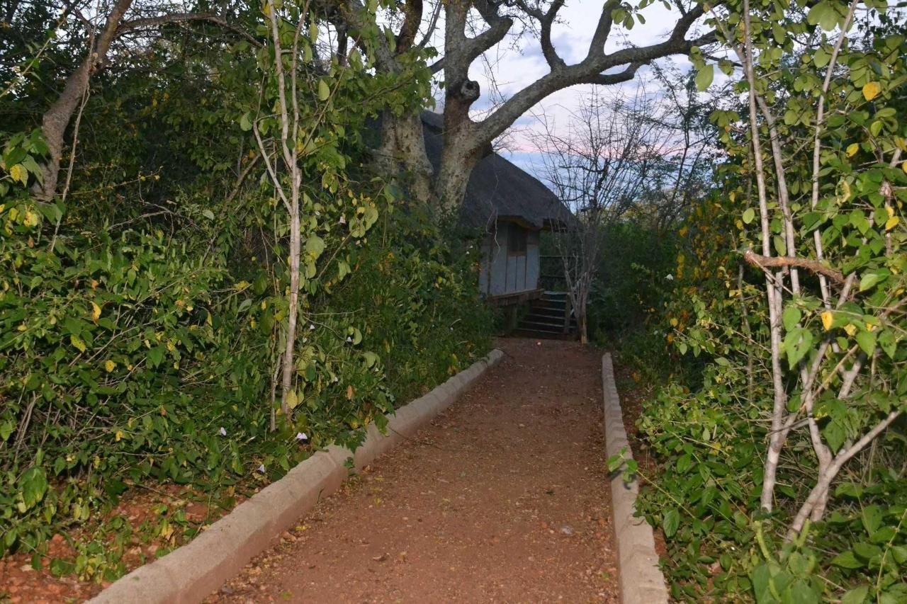 Vivutio | Mabata Makali