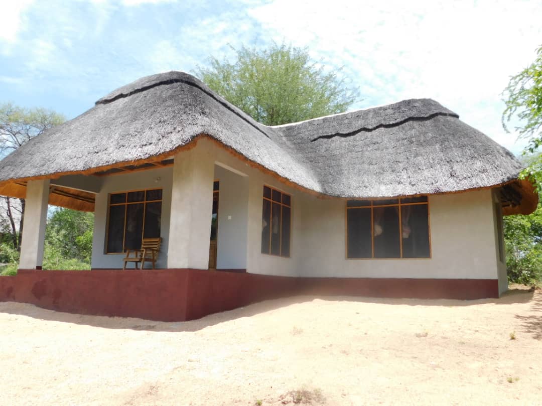 Min Family Room Pofu | Mabata Makali